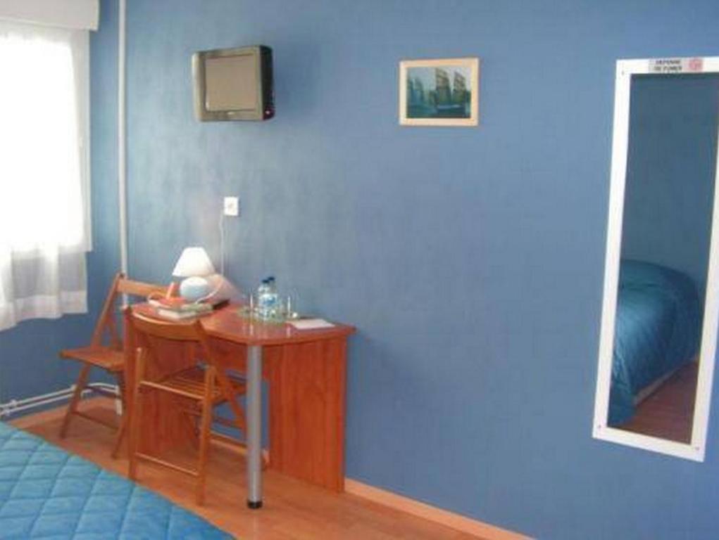 Au P'Tit Quinquin Hotel Le Val-Saint-Pere Phòng bức ảnh