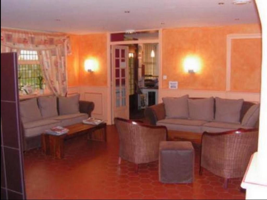 Au P'Tit Quinquin Hotel Le Val-Saint-Pere Ngoại thất bức ảnh