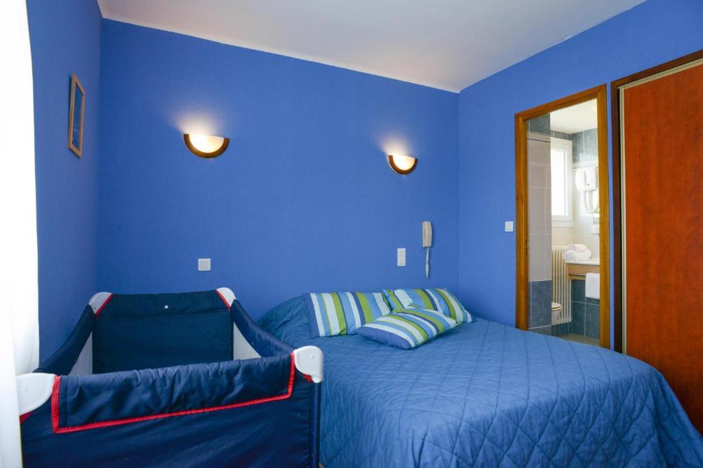 Au P'Tit Quinquin Hotel Le Val-Saint-Pere Ngoại thất bức ảnh