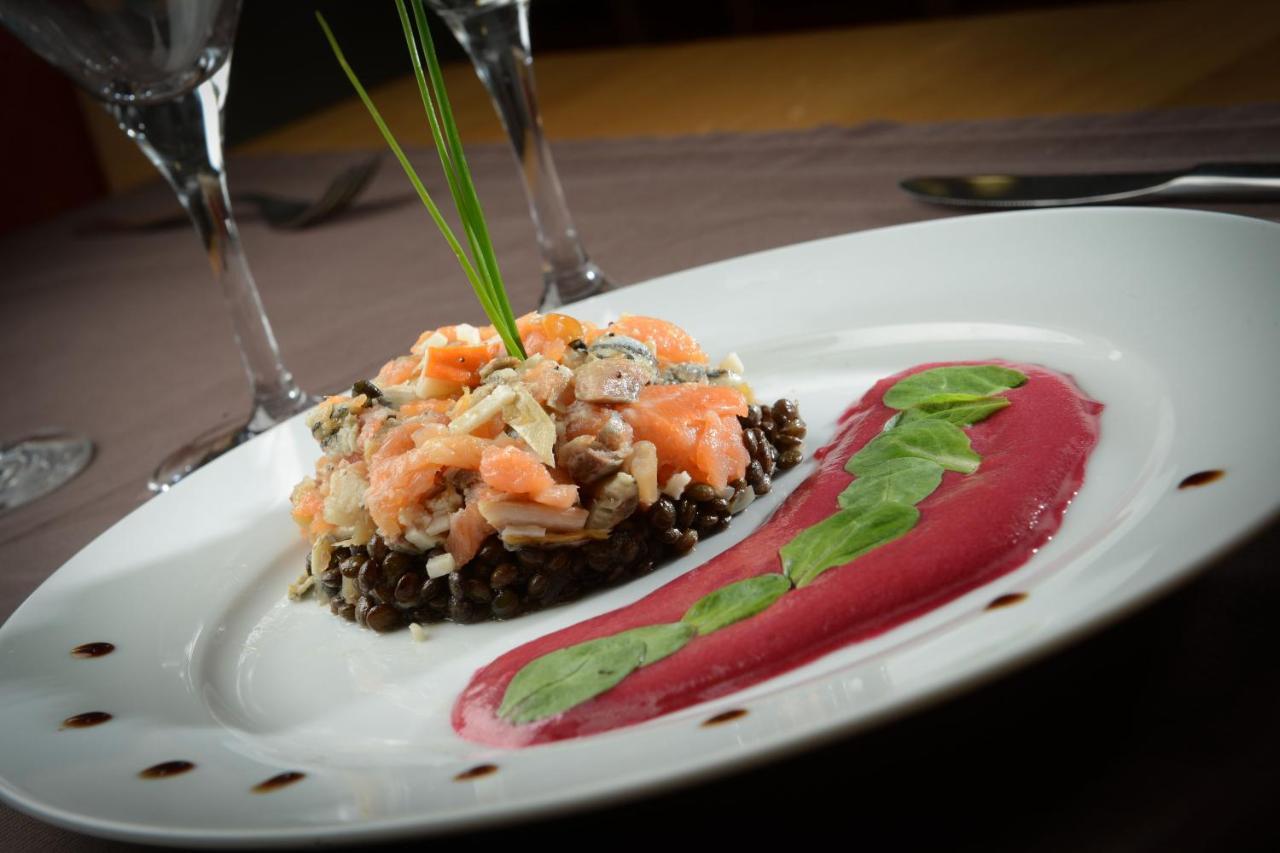 Au P'Tit Quinquin Hotel Le Val-Saint-Pere Ngoại thất bức ảnh